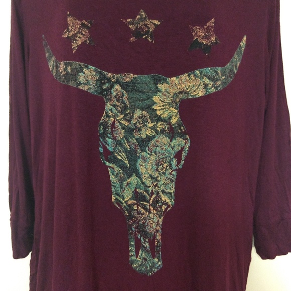 Happening in the Present Graphic Bull Shirt M - Picture 7 of 7